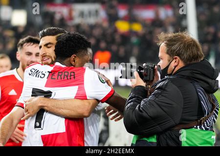 ROTTERDAM, PAESI BASSI - OTTOBRE 21: Luis Sinisterra di Feyenoord Rotterdam con il 3-1 durante la partita della UEFA Conference League Group Stage tra Feyenoord e 1. FC Union Berlin allo Stadion Feijenoord il 21 ottobre 2021 a Rotterdam, Paesi Bassi (Foto di Yannick Verhoeven/Orange Pictures) Foto Stock