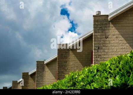 Dettagli architettonici di case a schiera in Italia Foto Stock