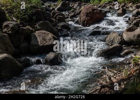 Vista panoramica sul fiume Iao, West Maui Mountains, Hawaii Foto Stock