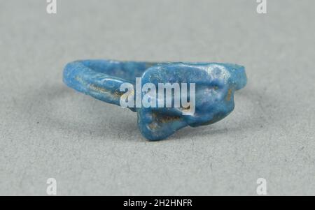 Occhio di Horus (Wedjat) Finger Ring, Egitto, nuovo Regno, fine dinastia 18 (circa 1325 a.C.). Foto Stock