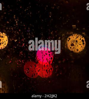 Astratto soft focus luci in una notte buia Foto Stock