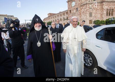 YEREVA, ARMENIA - 25 giugno 2016: Il capo della Chiesa cattolica Visita di Papa Francesco in Armenia Foto Stock