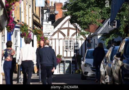 Vista sulla splendida città di Sherborne a Dorset, in una luminosa giornata autunnale Foto Stock