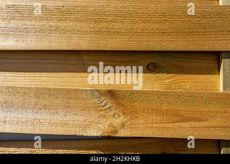 Tavole di legno crudo con residui di vernice. Sfondo vettoriale di tessitura del legno Foto Stock