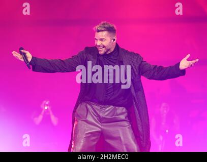 Miami, Stati Uniti d'America. 22 ottobre 2021. MIAMI, Florida - 22 OTTOBRE: Ricky Martin suona alla FTX Arena il 22 ottobre 2021 a Miami, Florida. (Foto di Alberto E. Tamargo/Sipa USA) Credit: Sipa USA/Alamy Live News Foto Stock