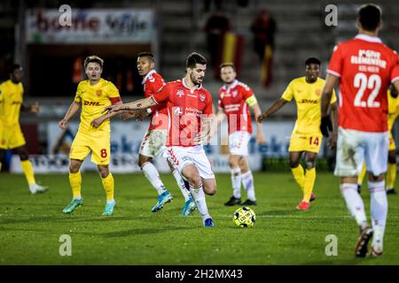 Vejle, Danimarca. 22 ottobre 2021. Saeid Ezatolahi (6) di Vejle Boldklub visto durante la 3F Superliga partita tra Vejle Boldklub e FC Nordsjaelland a Vejle Stadion a Vejle. (Photo Credit: Gonzales Photo/Alamy Live News Foto Stock