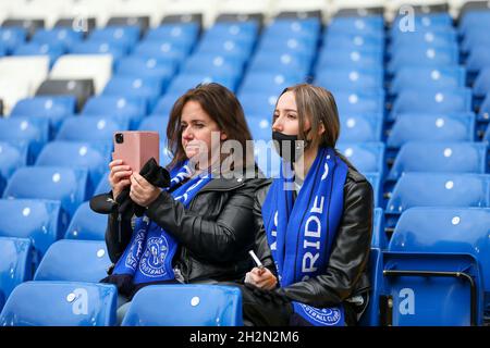 Stamford Bridge, Chelsea, Londra, Regno Unito. 23 ottobre 2021. Premier League football Chelsea FC contro Norwich City: Tifosi del Chelsea in arrivo presto. Credit: Action Plus Sports/Alamy Live News Foto Stock