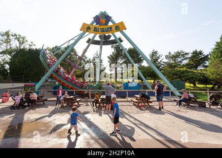 Drago di mare giro in barca al Woodlands family theme park ,Totnes ,Devon, Inghilterra, Regno Unito. Foto Stock