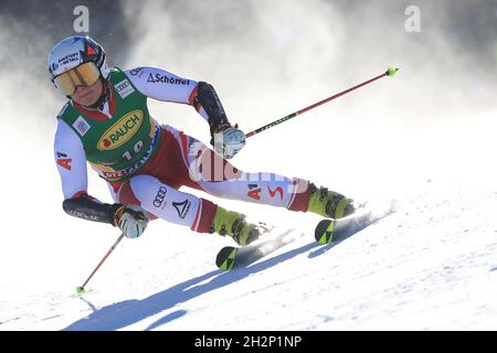 Solden, Austria. 23 ottobre 2021. Coppa del mondo di sci alpino 2021-2022: Prima gara di Slalom Gigante delle Donne che apre la Coppa del mondo di sci alpino a Solden il 23 ottobre 2021; Ramona Siebenhofer AUT (Foto di Pierre Teyssot/ESPA-Images) Credit: Agenzia europea per la fotografia sportiva/Alamy Live News Foto Stock