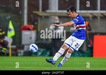 Genova, Italia. 22 ottobre 2021. MAYA YOSHIDA (Sampdoria) durante UC Sampdoria vs Spezia Calcio, Campionato Italiano di calcio A a Genova, Italia, Ottobre 22 2021 Credit: Independent Photo Agency/Alamy Live News Foto Stock