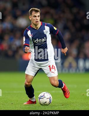 West Bromwich Albion's Jayson Molumby durante la partita Sky Bet Championship presso The Hawthorns, West Bromwich. Data foto: Sabato 23 ottobre 2021. Foto Stock