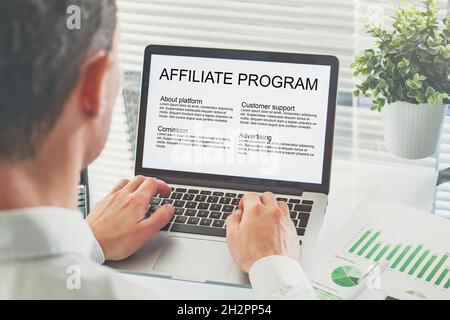 programma di vendita della filiale, concetto sullo schermo del calcolatore Foto Stock