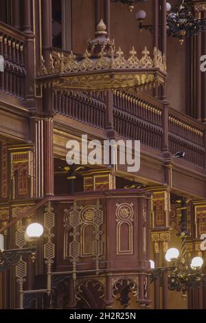 Ungarn, Budapest, Synagoge in der Dohány Straße, A Dohány utcai Zsinagóga, Wiener Architekt Ludwig Forster, gebaut von 1854-1859, Innenraum, die große Foto Stock