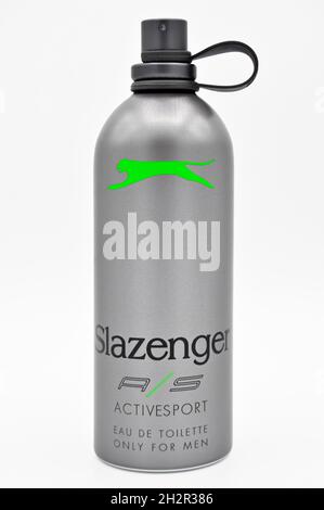 Profumo fragrante per uomo in bottiglia grigio alluminio del marchio slazenger, 16 marzo 2019 Istanbul Turchia Foto Stock