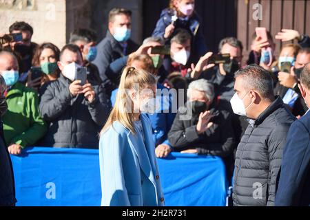 Oviedo. Spagna. 20211023, la Principessa Sofia lascia il Teatro Campoamor per 2021 esemplari di Santa Maria del Puerto (Somiedo) durante i premi della Principessa delle Asturie il 23 ottobre 2021 a Oviedo, Spagna Foto Stock