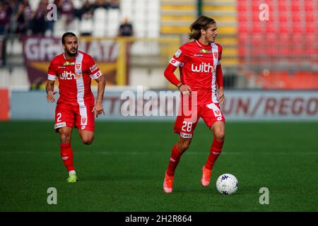 Andrea Colpani (#28 Monza) durante AC Monza vs AS Cittadella, Campionato Italiano di Calcio BKT a Monza (MB), Italia, ottobre 23 2021 Foto Stock