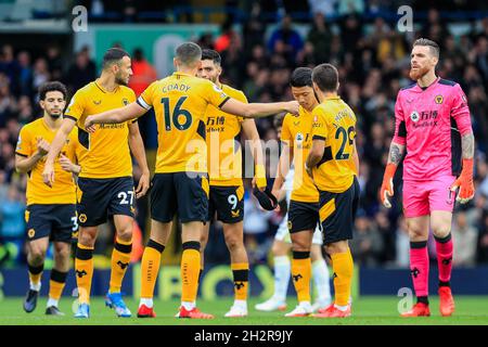 Leeds, Regno Unito. 23 ottobre 2021. La squadra di Wolverhampton Wanderers si riunisce prima della partita a Leeds, Regno Unito, il 10/23/2021. (Foto di James Heaton/News Images/Sipa USA) Credit: Sipa USA/Alamy Live News Foto Stock