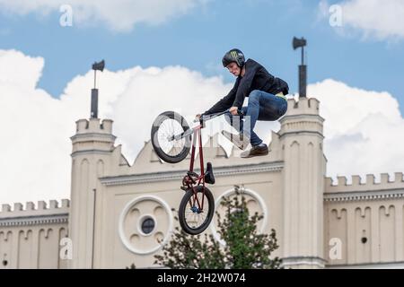 Lublin, Polonia - 30 maggio 2015: Lublin Sportival - evento sportivo cittadino - concorso flybag Foto Stock