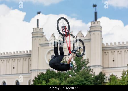 Lublin, Polonia - 30 maggio 2015: Lublin Sportival - evento sportivo cittadino - concorso flybag Foto Stock