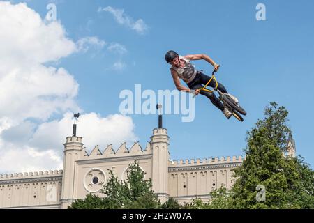 Lublin, Polonia - 30 maggio 2015: Lublin Sportival - evento sportivo cittadino - concorso flybag Foto Stock