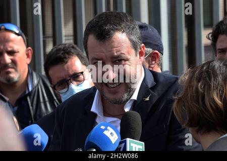 Palermo, Italia. 23 ottobre 2021. Nella foto Matteo Salvini e il suo avvocato Giulia Bongiorno Credit: Independent Photo Agency/Alamy Live News Foto Stock