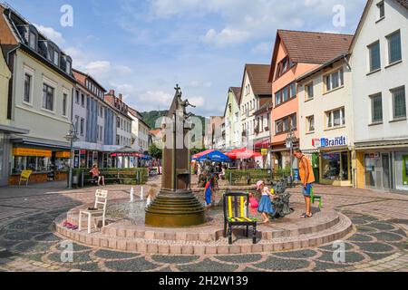 Münchhausenbrunnen, Baron von Münchhausen, Münchhausenstraße, Bodenwerder, Niedersachsen, Germania Foto Stock