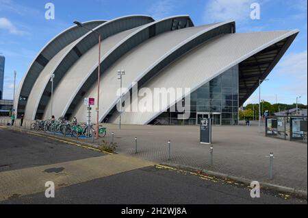 L'armadillo all'evento scozzese Camus di Glasgow, Scozia, è la sede degli incontri UNFCCC COP 26 sui cambiamenti climatici ad alto livello nel novembre 2021. Foto Stock