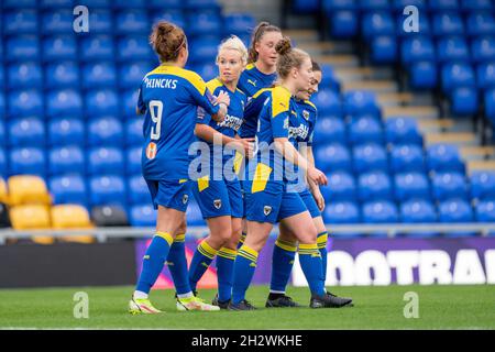 Londra, Regno Unito. 24 ottobre 2021. Plow Lane, Londra, Inghilterra, Oc GOAL 2-0 AFC Wimbledon Forward Rebecca carter (11) aggiunge un secondo per la casa durante la partita di Vitality Womens fa Cup tra AFC Wimbledon e Walton Casuals al Cherry Red Records Stadium, Plow Lane, Londra, Inghilterra. Stephen Flynn/SPP Credit: SPP Sport Press Photo. /Alamy Live News Foto Stock