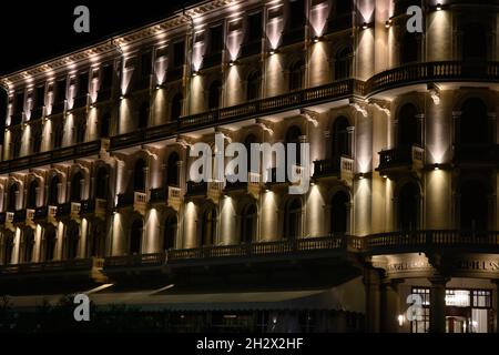 Viareggio-Italy-October 2021 il famosissimo hotel Principe di Piemonte sul lungomare di Viareggio, dove nobili e personaggi famosi provenienti da ogni parte del wor Foto Stock