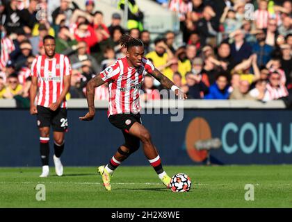 24 ottobre 2021; Brentford Community Stadium, Londra, Inghilterra; Premier League Football Brentford Versus Leicester; Ivan Toney di Brentford Foto Stock