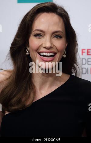 24 ottobre 2021, Roma, Italia: Attrice ANGELINA JOLIE alla Fotografia 'Eternals' durante il Festival del Film di Roma 2021. (Credit Image: © Evandro Inetti/ZUMA Press Wire) Foto Stock