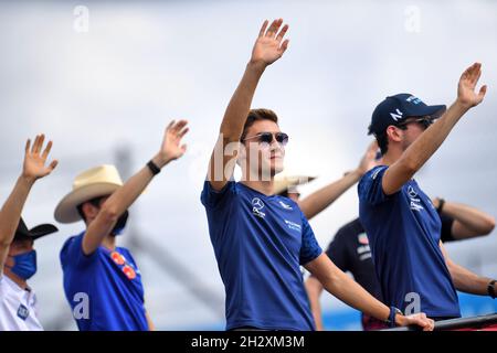 Austin, Texas, USA, 24/10/2021, George Russell (GBR) Williams Racing sulla sfilata dei piloti. 24.10.2021. Formula 1 World Championship, Rd 17, United States Grand Prix, Austin, Texas, USA, Race Day. Il credito fotografico dovrebbe essere: XPB/Press Association Images. Foto Stock