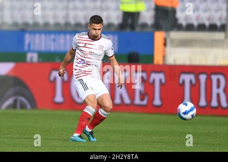 Razvan Gabriel Marin (Cagliari) Durante la partita italiana 'srie A' tra Fiorentina 3-0 Cagliari allo Stadio Artemio Franchi il 24 ottobre 2021 a Firenze. (Foto di Maurizio Borsari/AFLO) Foto Stock