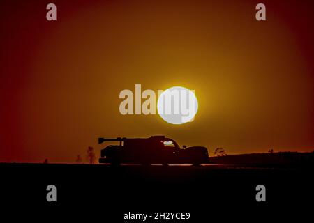 Ambiente gara tramonto durante il 6 ° round della Michelin le Mans Cup, dal 21 al 24 ottobre 2021 sul circuito Internazionale di Algarve, a Portimao, Portogallo - Foto: Paulo Maria/DPPI/LiveMedia Foto Stock