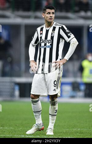 Milano, Italia - 24 Ottobre 2021: Álvaro Morata di Juventus durante la Serie A Campionato Italiano di calcio partita FC Internazionale vs Juventus allo Stadio San Siro Foto Stock