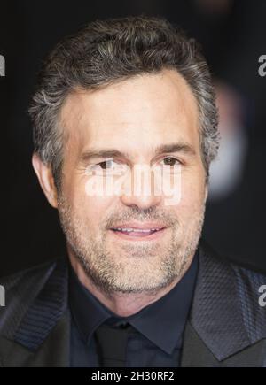 Mark Ruffalo partecipa agli EE British Academy Film Awards 2015, presso la Royal Opera House, Covent Garden, Londra. Foto Stock