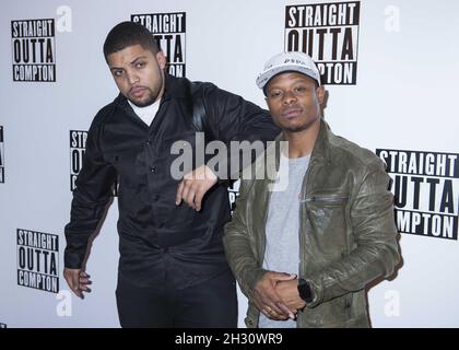 O'Shea Jackson Jr (Ice Cube) e Jason Mitchell (easy-e) arrivano alla diretta proiezione speciale Outta Compton presso la Picture House Central di Londra Foto Stock