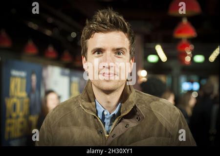 Greg James partecipa alla prima di Kill Your Friends al Picturehouse Central di Londra. Foto Stock