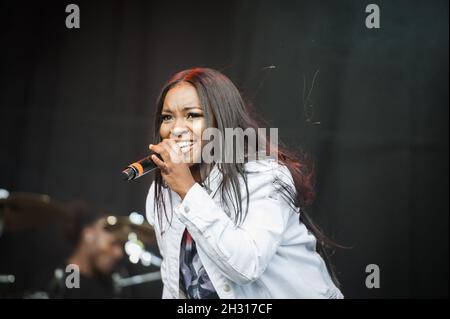 Ray BLK si esibisce dal vivo al Bestival 2017 al Lulworth Castle - Wareham. Data foto: Venerdì 8 settembre 2017. Il credito fotografico deve essere: David Jensen/EMPICS Entertainment Foto Stock