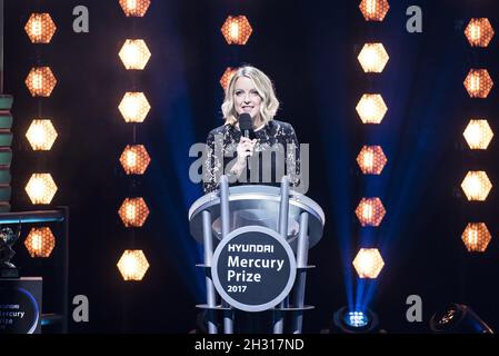 Lauren Laverne presenta la cerimonia del Premio di musica a mercurio Hyundai 2017 all'Hammersmith Apollo di Londra. Data foto: Giovedì 14 settembre 2017. Il credito fotografico deve essere: David Jensen/EMPICS Entertainment Foto Stock