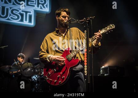 Liam Fray dei Courteeners si esibisce dal vivo durante la serie annuale di concerti Teenage Cancer Trust, presso la Royal Albert Hall. Data immagine: Venerdì 23 marzo 2018. Il credito fotografico dovrebbe essere: David Jensen/EMPICS Entertainment Foto Stock