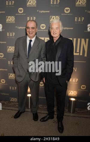 Tony Gourmond e Jimmy Page sono presenti al lancio del libro LED Zeppelin presso la National Portrait Gallery di Londra. Data immagine: Lunedì 24 settembre 2018. Il credito fotografico dovrebbe essere: David Jensen/EMPICS Entertainment Foto Stock