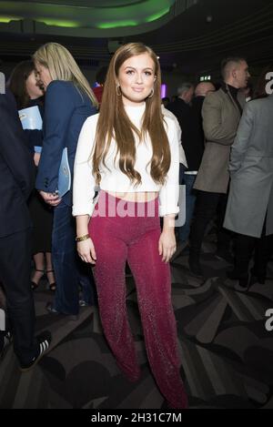 Maisie Smith partecipa alla stampa di presepe notte dopo festa all'Hammersmith Apollo, Hammersmith - Londra. Data foto: Giovedì 20 dicembre 2018. Il credito fotografico deve essere: David Jensen/EMPICS Entertainment Foto Stock