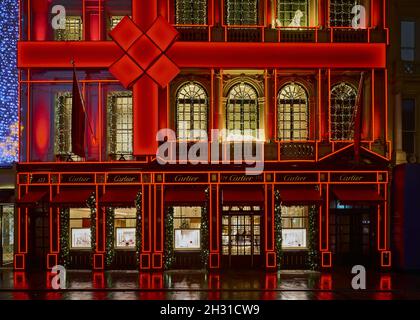 Cartier negozio di luci di Natale in mostra a Mayfair, Londra. Data foto 25 novembre 2019. Il credito dovrebbe essere: David Jensen/EMPICS Entertainment Foto Stock