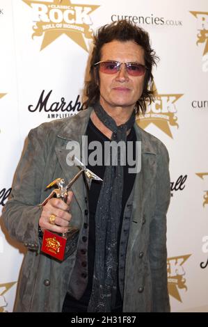 Glenn Hughes vince i "Childline Rocks Awards" ai Classic Rock Awards presso la Roundhouse di Camden, Londra. Foto Stock