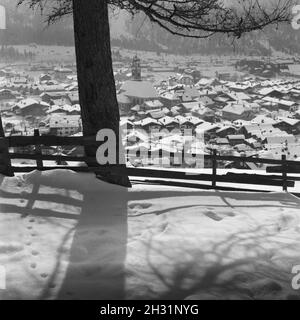 Blci auf Immenstadt im Allgäu, Deutschland 1930er Jahre. Vista di Immenstadt in Algovia orientale area, Germania 1930s. Foto Stock