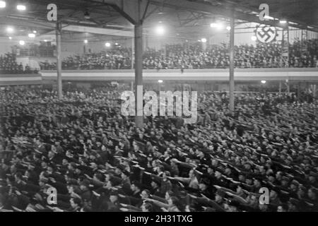 Parteiveranstaltung der NSDAP für den HJ Reichssieger 1936, Deutschland 1930er Jahre. Partito nazista evento per la gioventù hitleriana Reichssieger concorrenza 1936, Germania 1930s. Foto Stock