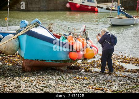 Attrazione turistica pittoresco villaggio di Mousehole porto di pesca in Cornovaglia Penzance. Foto Stock