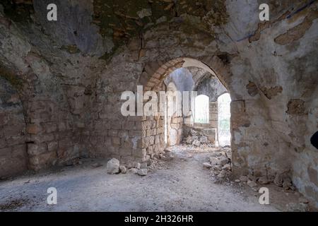 Israele, Gerusalemme, Lifta, deserta villaggio arabo nella periferia di Gerusalemme. La sua popolazione è stata condotta fuori durante gli sforzi per alleviare l'Assedio di Foto Stock