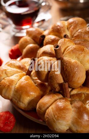 Panini di zucca freschi e deliziosi fatti in casa Foto Stock
